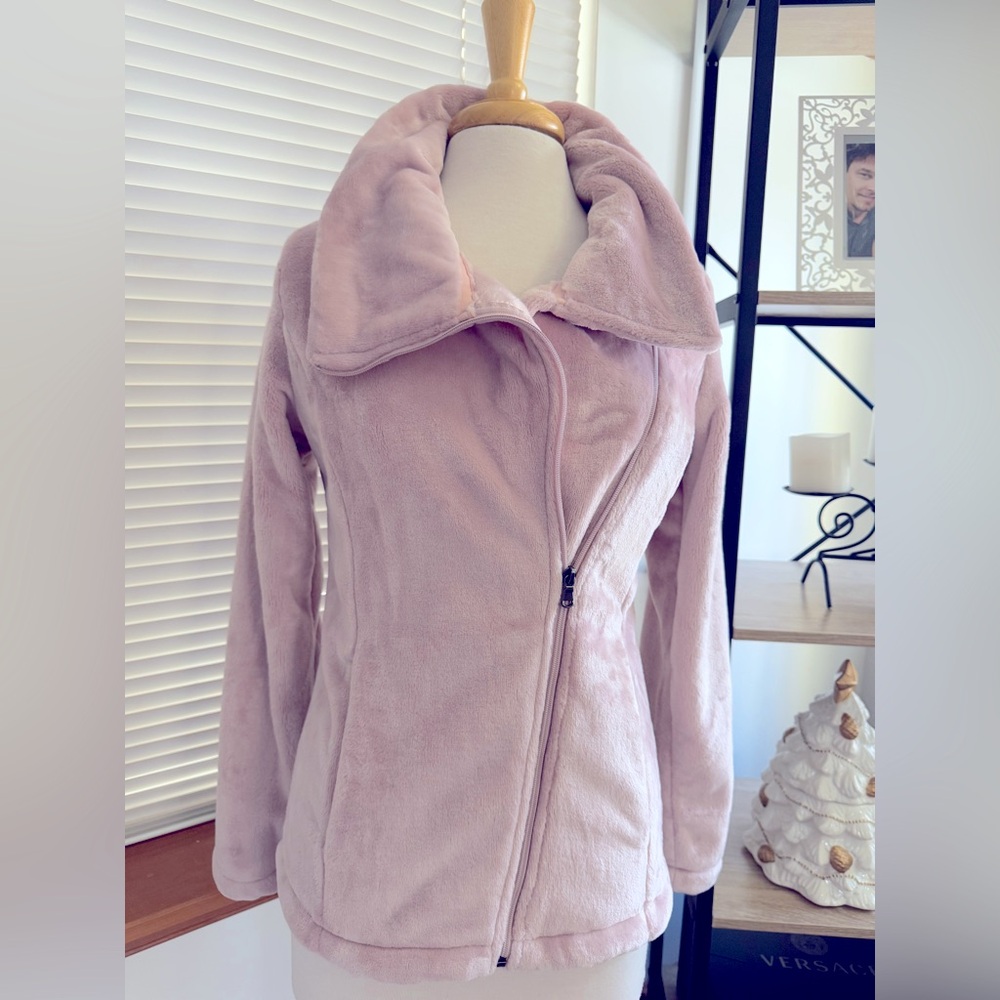 Soft jacket in a beautiful sort pink never used